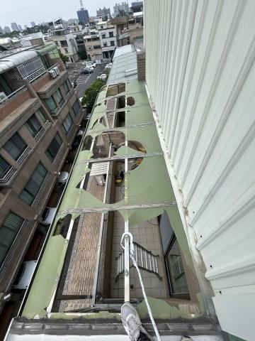 開鑫鐵工廠 - PC板損壞 ( 更換前 )