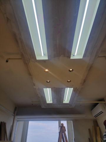 童振源 - 燈具架設
