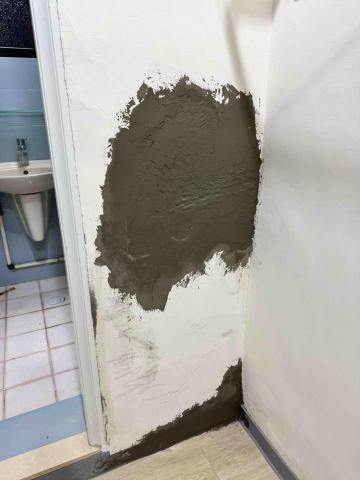 吳華倫 - 套房壁癌清除，做防水層