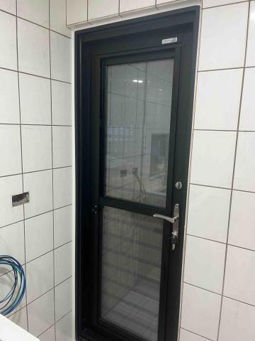 佳昇鋁門窗 - 施工後 乾式施工 消光黑三合一通風門