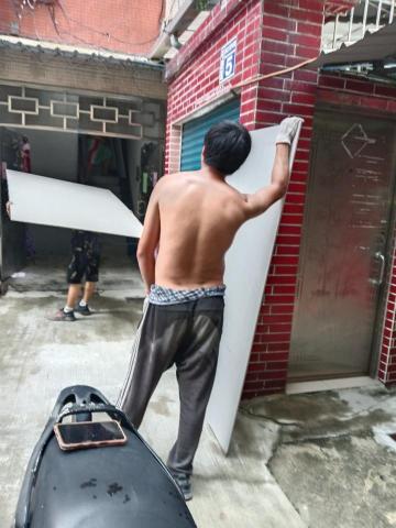 蕭欸 - 扛矽酸鈣版上五樓