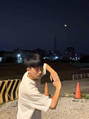 提供蔡侑霖台科大服務的專家林晉宇