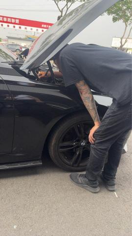 程先生 - 幫忙檢修汽車