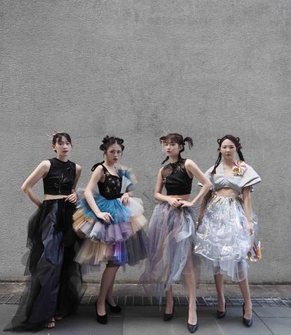 裴秋芳 - 大三實踐大學服裝週 裴秋芳 - 大三實踐大學服裝週