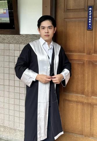 張奕晨律師(高雄 屏東 臺南) - 