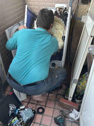 獨一無二&二手家電維修部 - 拆卸