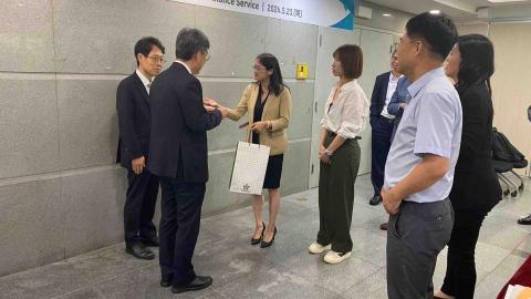 驊晨工作室 - 2024.台灣農業部農業金融署、
財團法人農業保險基金，韓國參訪隨行口譯
