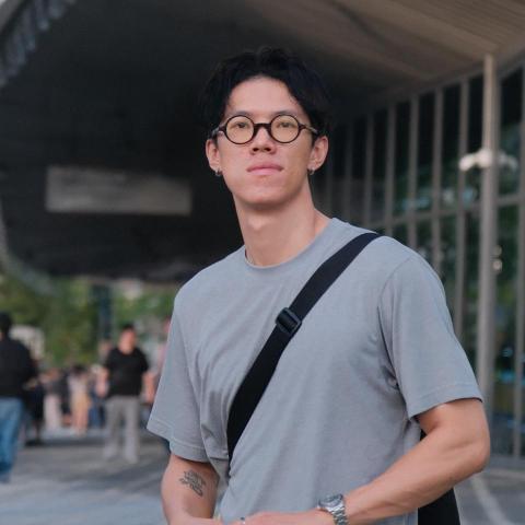 提供1709酒服務的專家鄭嘉