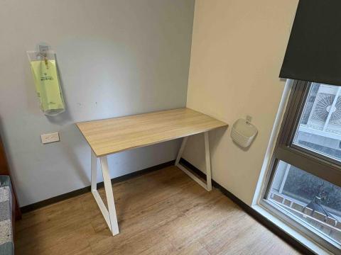 小謝 24H到府服務您！ - 「深度清潔、每個角落都不放過！
廚房、浴室、地板、窗戶，我們都幫你搞定。
私訊估價，專業清潔上門服務。」