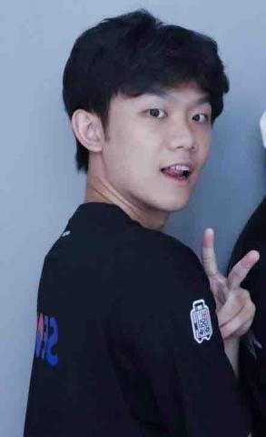 提供台南新秘教學服務的專家張凱鈜