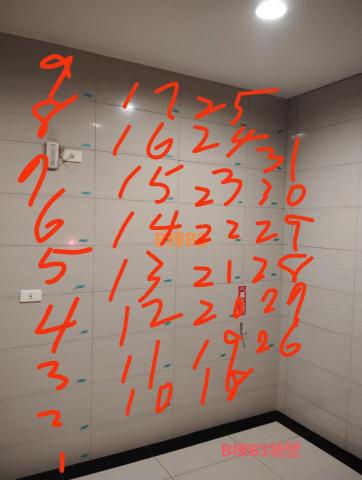 潘裕祥 - 國美館社區：B棟B3牆面磁磚膨管施工前照