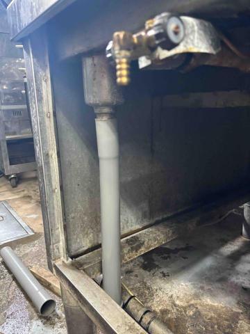 林元皓 - 廚房排水施作