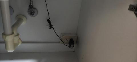 阿平 - 增設浴櫃分路插座