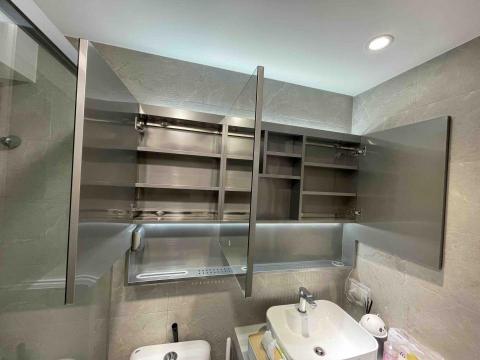 小郭 - 不鏽鋼鏡櫃安裝