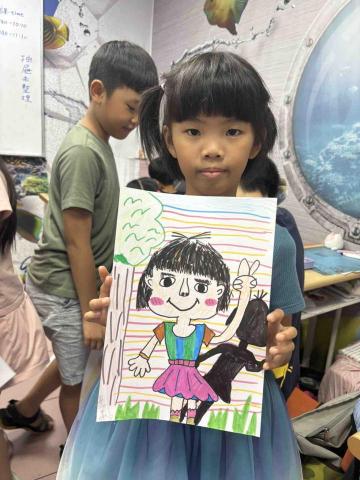 周芷萱 - 學生作品