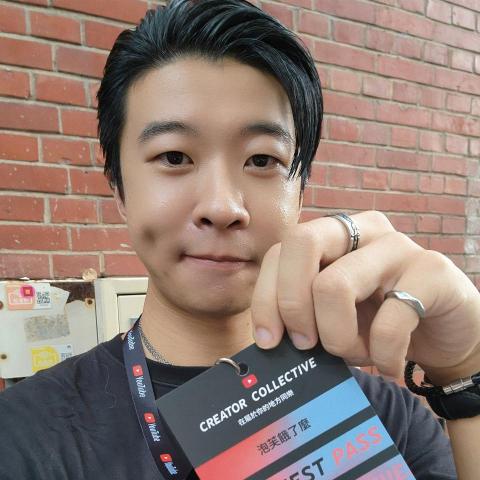 提供形象照服務的專家羅毓翔