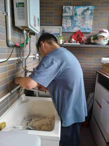 美商人資布萊恩自接英日文家教與簡易水電修繕 - 居家修繕