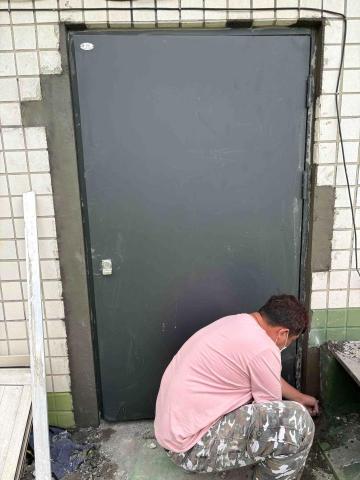 逸品居工程行 - 泥作防火門彭角