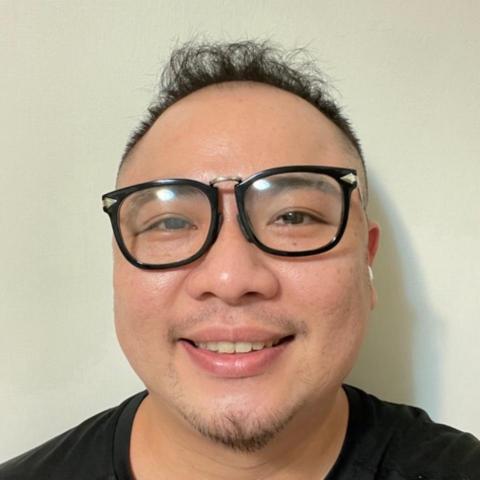 提供床墊發黴服務的專家林先生