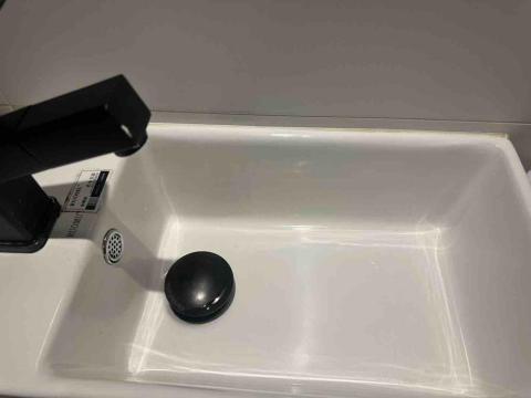 一掃而空清潔服務 - 浴廁清潔