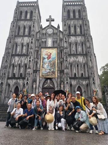 妙管家包租代管服務-住商不動產52一家人房地產買賣 - 52+1團隊出遊~北越下龍灣之旅