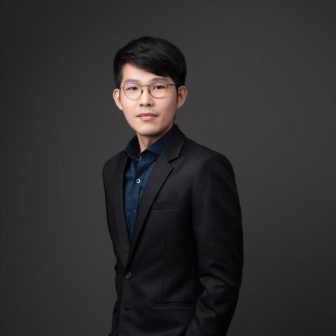 提供deeplpro破解服務的專家陳冠宇