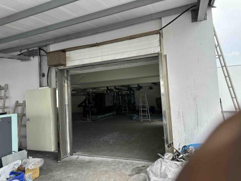 阿明的鐵工廠 - 捲門因為一場意外需要維修 這是局部翻新過後的照片