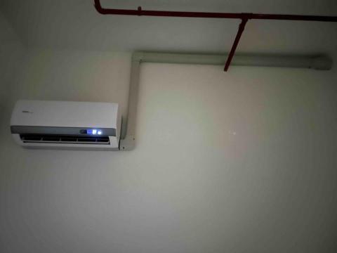 鑫凱冷氣空調 - 室內機安裝 冷媒管管槽修飾