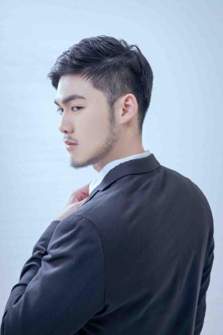 提供鋼琴老師鐘點費服務的專家黃子昊鋼琴家教