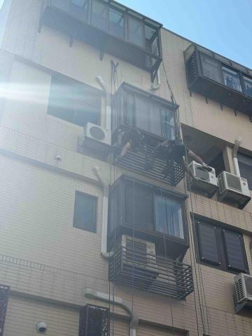 鑫凱冷氣空調 - 安裝安全護欄 拆除舊機（高空作業）