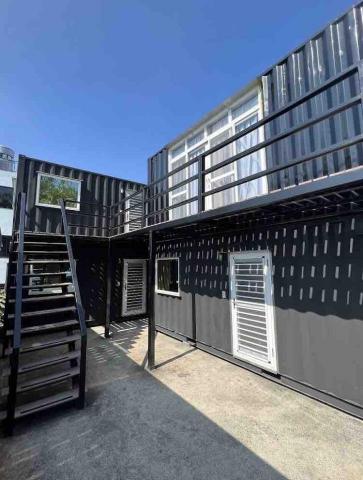 鈞承貨櫃屋 - 20呎原封櫃規劃民宿/貨櫃堆疊