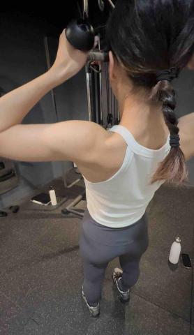 陳威宇 - 舞蹈老師達成增肌效果