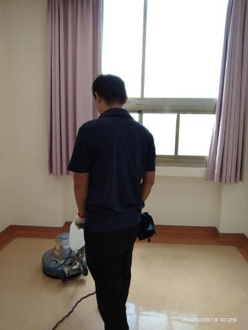 周育誠 - 研磨、拋光