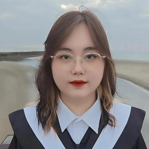 提供練習中打服務的專家劉邦霓