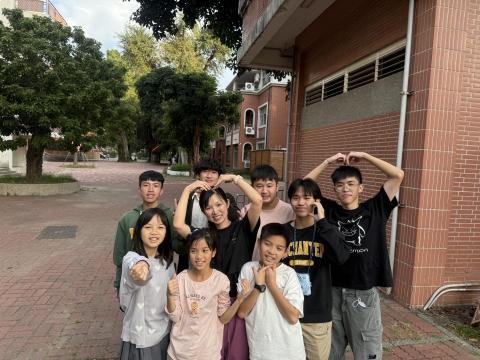 曾永宏（曾丹尼） - 與英文老師合照