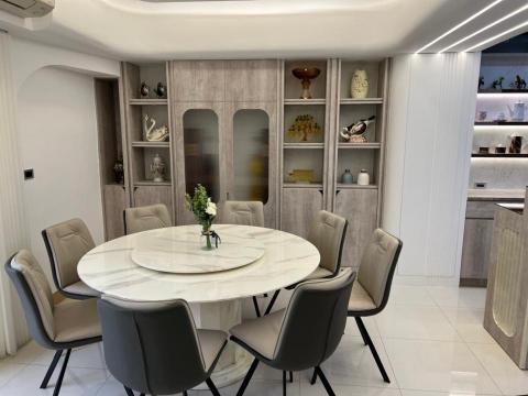 游佳翎 - 木作櫃體 | 地板鋪設 | 天花板造型 | 燈具安裝 | 
依照客戶需求，量身打造理想空間，讓家更舒適、美觀。