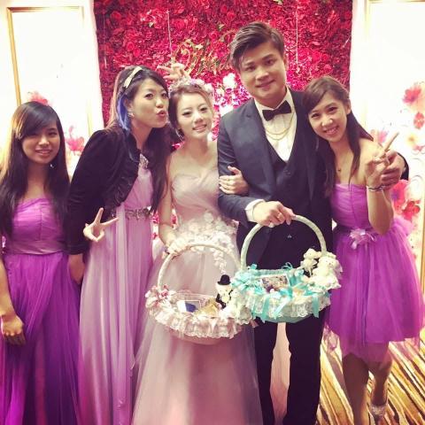 歐拉樂團陳老師 - 謝謝很早就預定本團隊在9/26這個非常大吉的日子：新人訂婚跟結婚都交給本團隊服務～婚禮主持企劃+小提演奏+鍵盤的三重奏呀