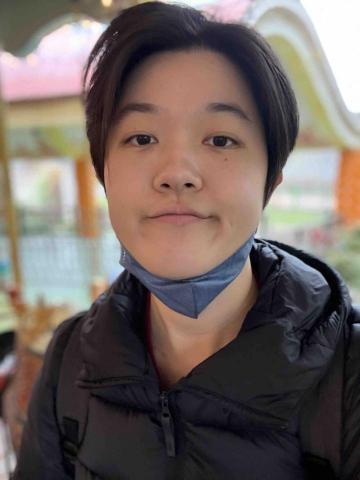 提供電視頻服務的專家Zoe