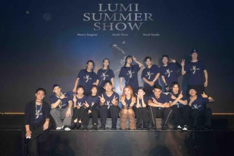 EP老師｜街舞學習｜EP Dance Code - 2025舞蹈教室成果展與學生合影