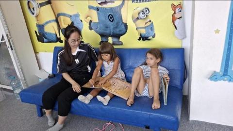 許智禕 - 於羅馬尼亞擔任志工 許智禕 - 於羅馬尼亞擔任志工