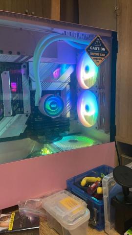 小魏電腦工作室 - 客人加裝LED風扇