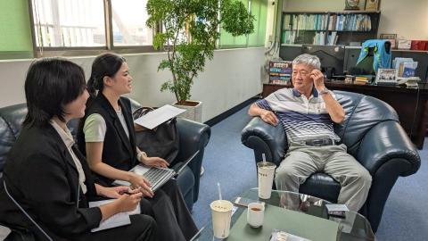 李謦芳 - 台灣人權協會與台灣地區暨秋刀魚公會訪談，雙向逐步口譯。