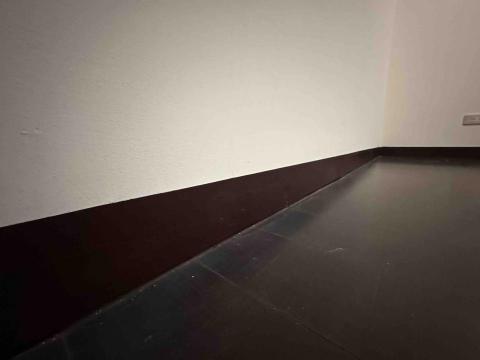 御水工程 - 油漆踢腳板上漆