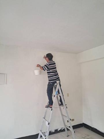 賴先生 - 油漆粉刷