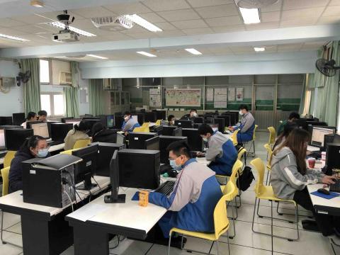 周子傑 - 高中Python研習營