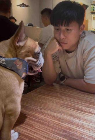 提供衝浪課程台北服務的專家Ken