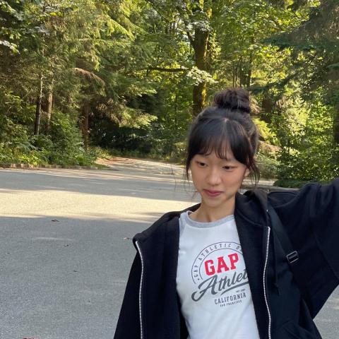 提供皮包店服務的專家皮羽涵