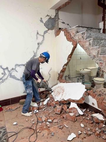 達人出任務 - 牆壁打除 達人出任務 - 牆壁打除