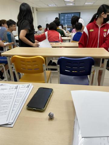 紀邦禹 - 此為在自家補習班之教學，看過各種類型的孩子，所以在與孩子相處上不會有任何問題