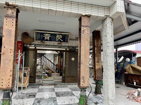 達人出任務 - 預立支撐柱以利後續施工 達人出任務 - 預立支撐柱以利後續施工